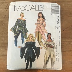 McCall's Women's Pattern 4256 blouse top XS / S / M